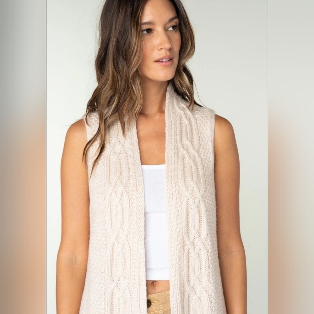 NWOT | Cable Knit Zip-Up Sleeveless Sweater Vest | Color: Tan Beige | Hand Made